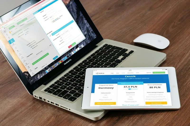 Tampilan antarmuka Seller Centre Shopee Indonesia di browser dengan akses menu pesanan dan keuangan untuk penjual
