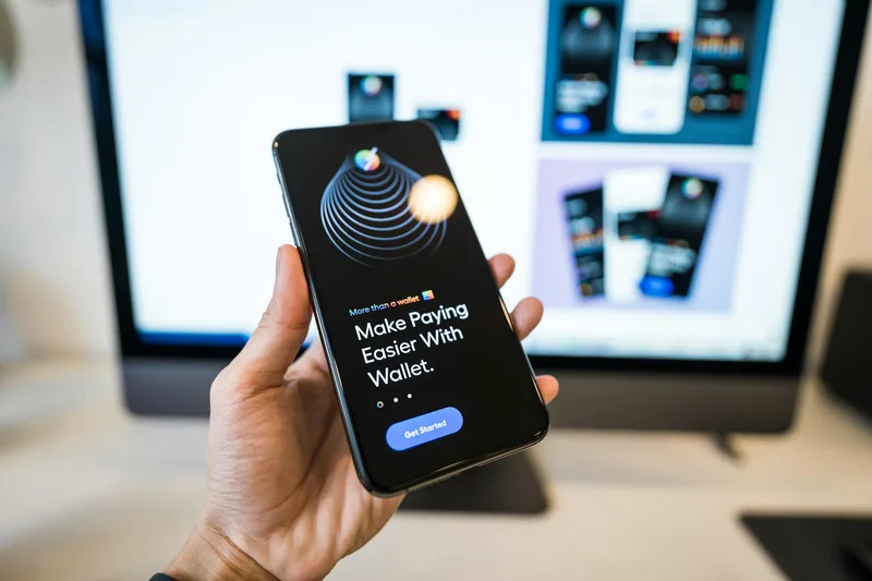 Tampilan aplikasi dompet digital di smartphone sebagai ilustrasi fitur riwayat ShopeePay